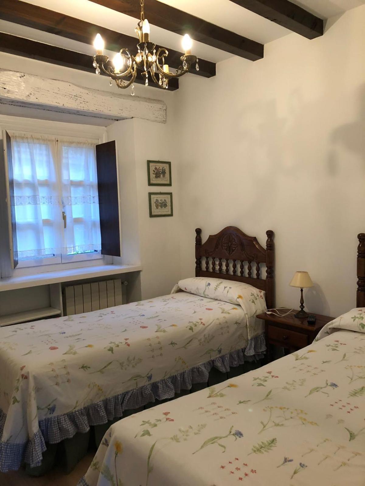 Apartamentos La Casona Ucieda エクステリア 写真