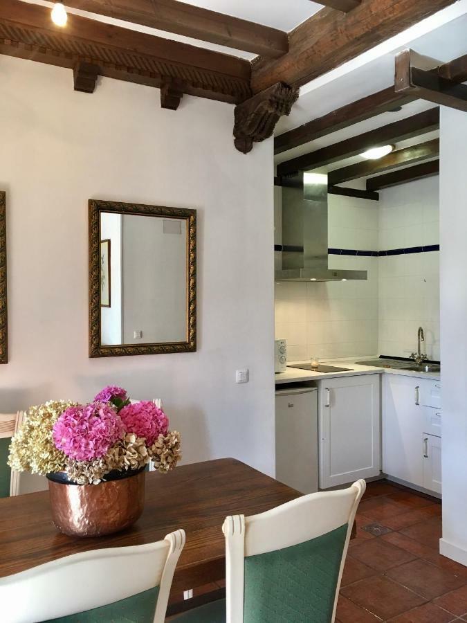 Apartamentos La Casona Ucieda エクステリア 写真