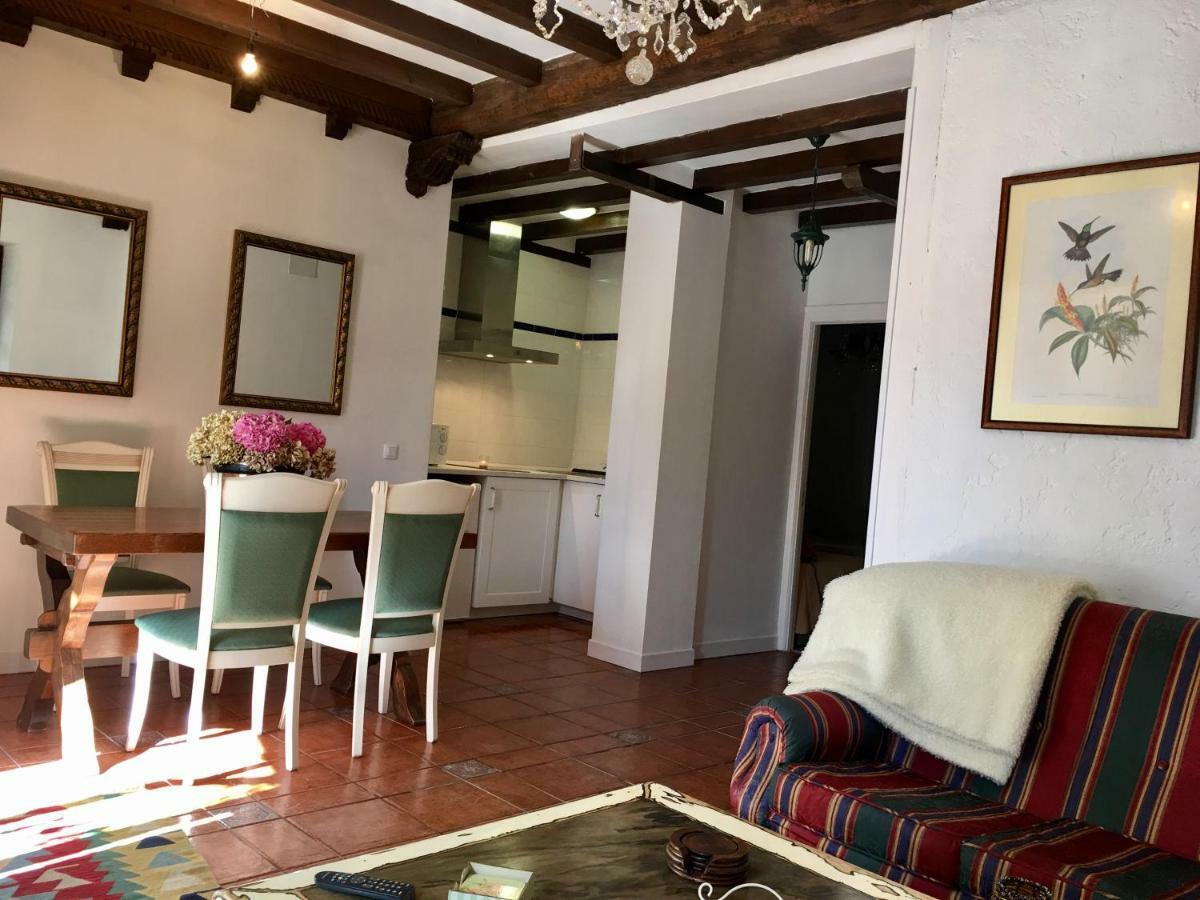 Apartamentos La Casona Ucieda エクステリア 写真